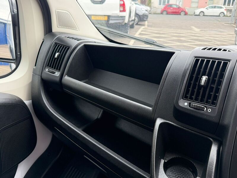Vauxhall Movano 2.2 CDTi 3500 BiTurbo HDT Prime Panel Van 5dr Diesel Manual FWD L4 H2 Euro 6 (s/s) (140 ps) - U119405
