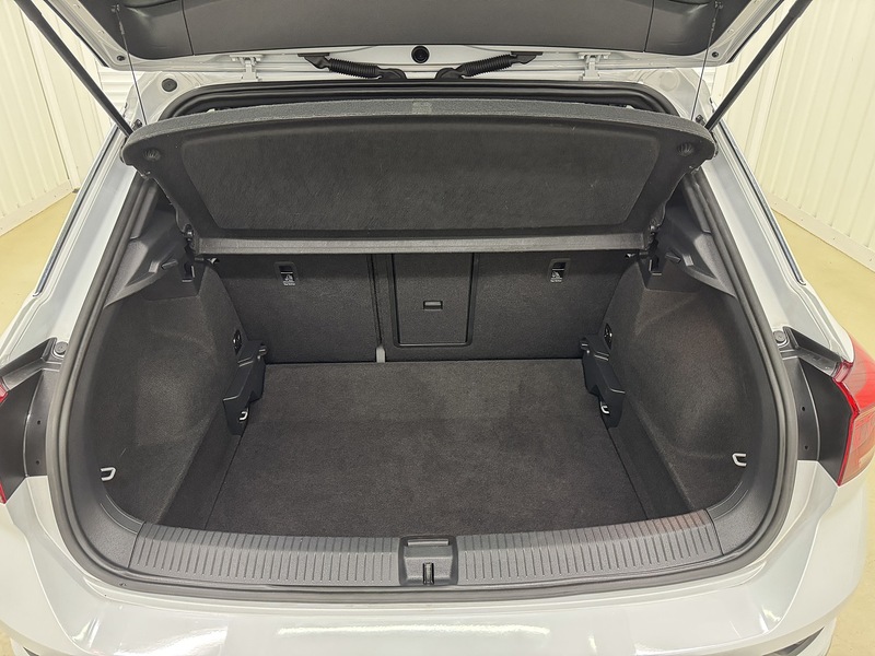 Volkswagen T-Roc 2.0 TDI EVO R-Line SUV 5dr Diesel DSG Euro 6 (s/s) (150 ps) - U119407