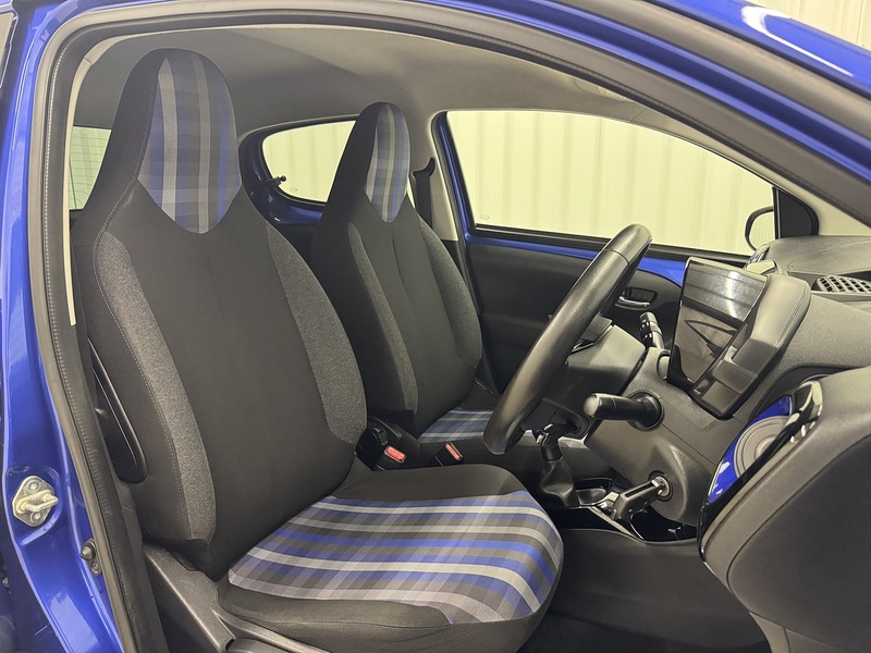 Peugeot 108 1.0 Collection Hatchback 5dr Petrol Manual Euro 6 (72 ps) - U119409