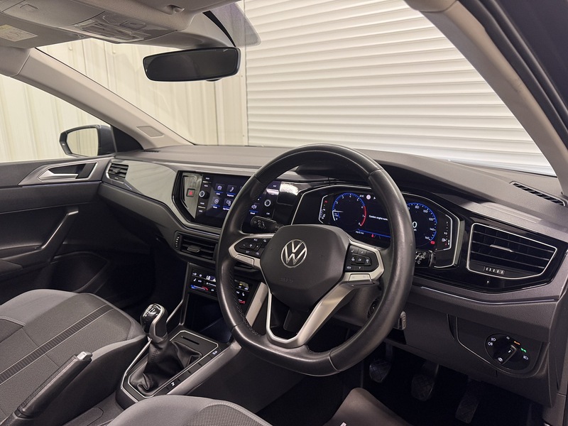 Volkswagen Polo 1.0 TSI Style Hatchback 5dr Petrol Manual Euro 6 (s/s) (95 ps) - U119412