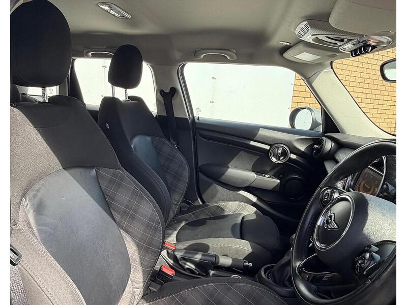 MINI Hatch Cooper Hatchback 1.5 Automatic Petrol - U119414