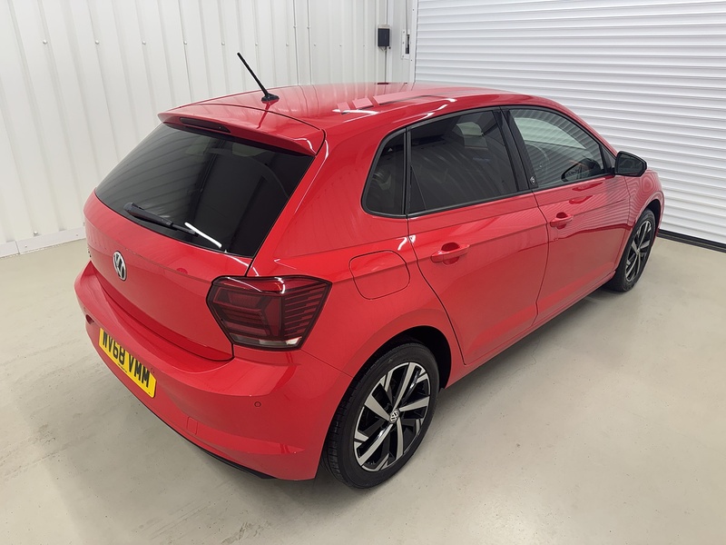 Volkswagen Polo 1.0 beats Hatchback 5dr Petrol Manual Euro 6 (s/s) (65 ps) - U119415