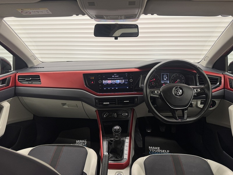 Volkswagen Polo 1.0 beats Hatchback 5dr Petrol Manual Euro 6 (s/s) (65 ps) - U119415