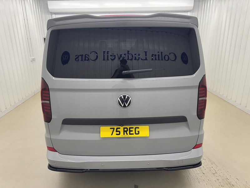 Volkswagen Transporter 2.0 TDI T32 Commerce Pro Kombi Double Cab 5dr Diesel Auto LWB Euro 6 (s/s) (150 ps) - U119426