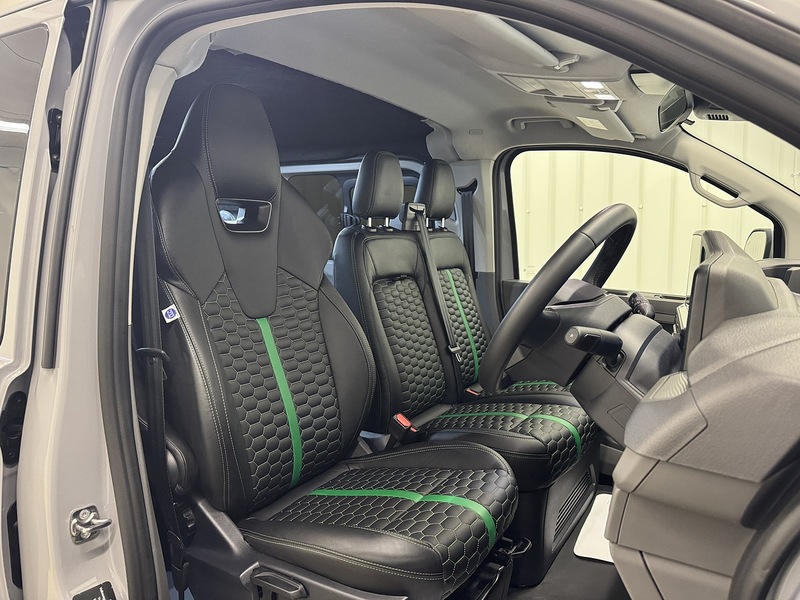Volkswagen Transporter 2.0 TDI T32 Commerce Pro Kombi Double Cab 5dr Diesel Auto LWB Euro 6 (s/s) (150 ps) - U119426