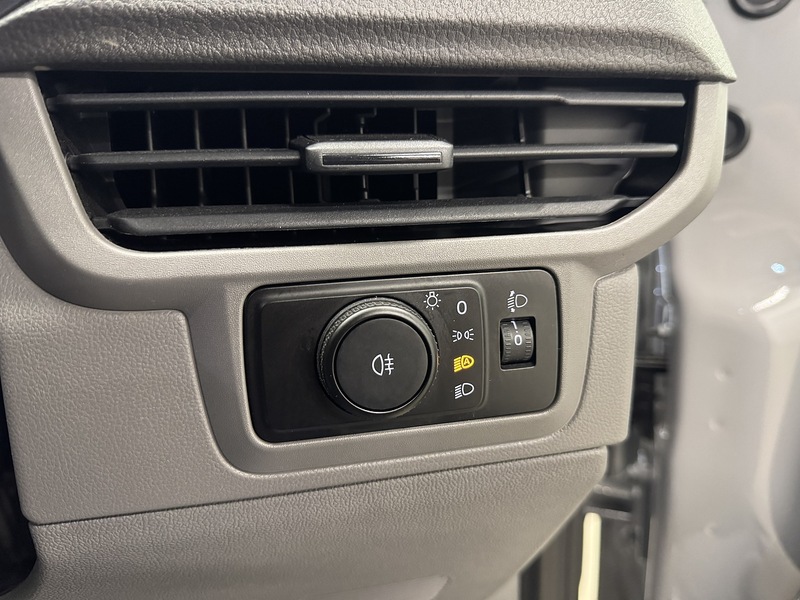 Volkswagen Transporter 2.0 TDI T32 Commerce Pro Kombi Double Cab 5dr Diesel Auto LWB Euro 6 (s/s) (150 ps) - U119426
