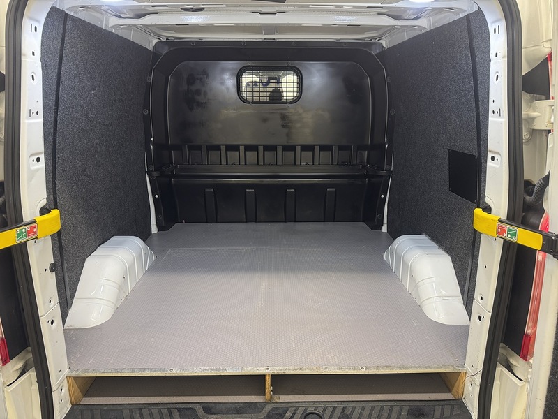 Ford Transit Custom 2.0 320 EcoBlue Limited Crew Van L2 H1 Euro 6 (s/s) 5dr (6 Seat) - U119427
