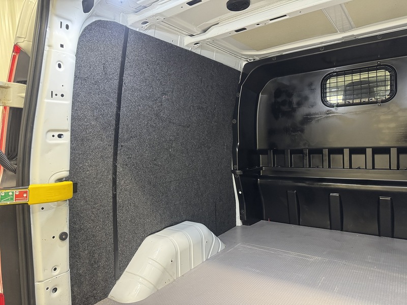 Ford Transit Custom 2.0 320 EcoBlue Limited Crew Van L2 H1 Euro 6 (s/s) 5dr (6 Seat) - U119427