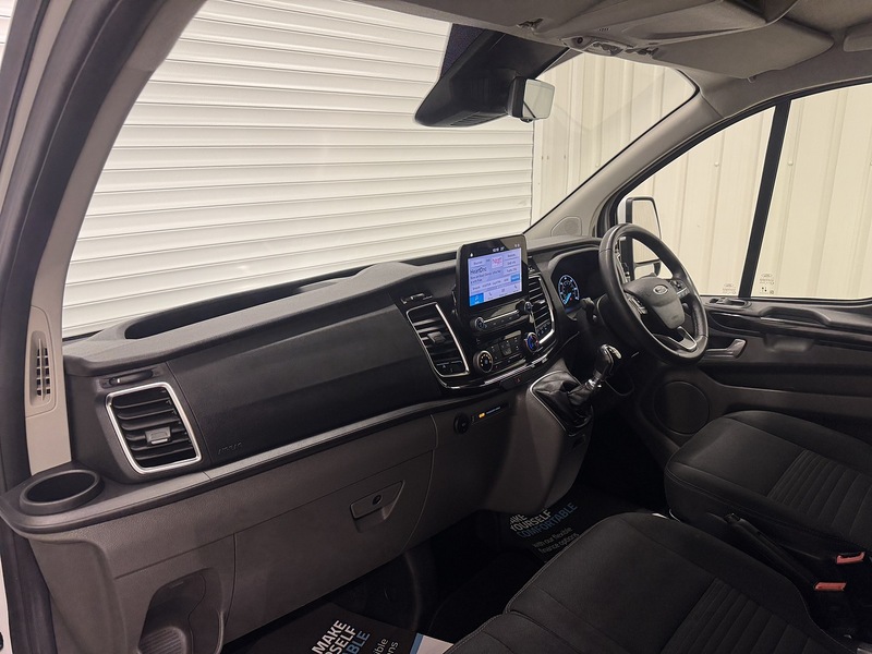 Ford Transit Custom 2.0 320 EcoBlue Limited Crew Van L2 H1 Euro 6 (s/s) 5dr (6 Seat) - U119427
