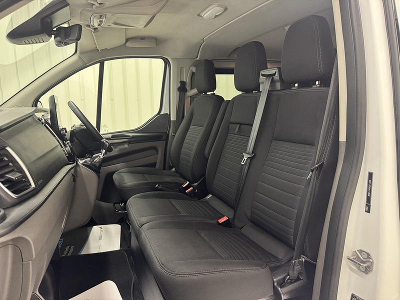 Ford Transit Custom 2.0 320 EcoBlue Limited Crew Van L2 H1 Euro 6 (s/s) 5dr (6 Seat) - U119427