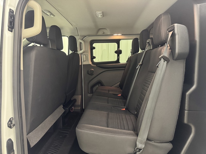 Ford Transit Custom 2.0 320 EcoBlue Limited Crew Van L2 H1 Euro 6 (s/s) 5dr (6 Seat) - U119427
