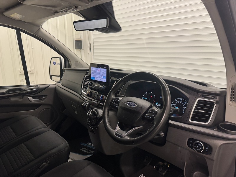 Ford Transit Custom 2.0 320 EcoBlue Limited Crew Van L2 H1 Euro 6 (s/s) 5dr (6 Seat) - U119427