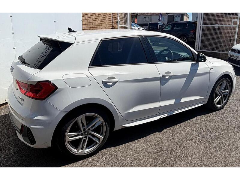 Audi A1 TFSI S line Hatchback 1.0 Automatic Petrol - U119431