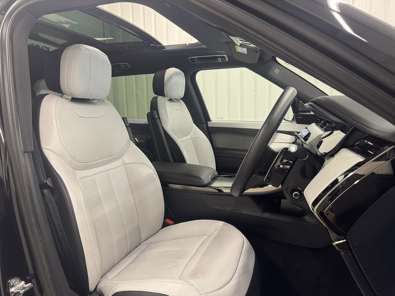 Land Rover Range Rover Sport 3.0 D300 MHEV Dynamic SE SUV 5dr Diesel Auto 4WD Euro 6 (s/s) (300 ps) - U119432