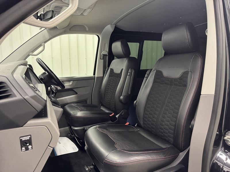 Volkswagen Transporter 2.0 BiTDI T32 Sportline Kombi DSG FWD SWB Euro 6 (s/s) 5dr - U119434