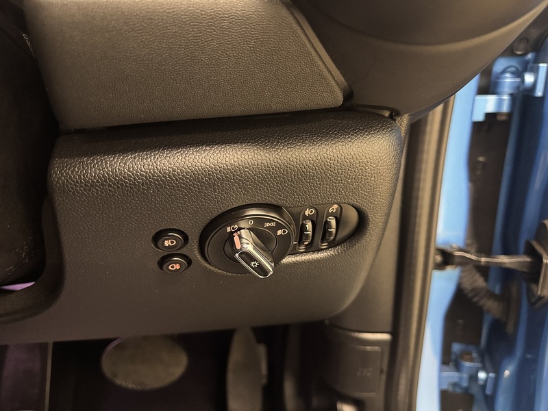 MINI Hatch 1.5 Cooper Hatchback 5dr Petrol Auto Euro 6 (s/s) (136 ps) - U119436