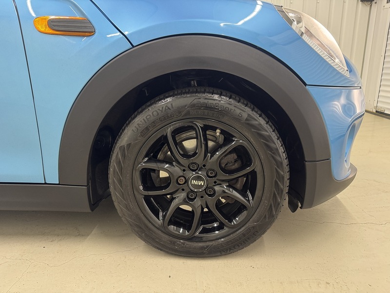 MINI Hatch 1.5 Cooper Hatchback 5dr Petrol Auto Euro 6 (s/s) (136 ps) - U119436