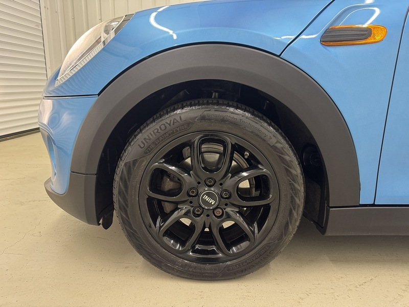 MINI Hatch 1.5 Cooper Hatchback 5dr Petrol Auto Euro 6 (s/s) (136 ps) - U119436