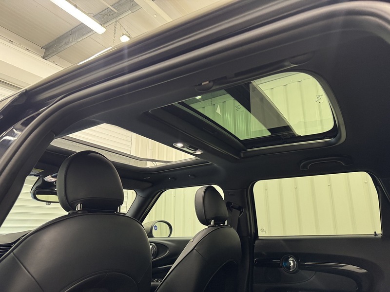 MINI Clubman 1.5 Cooper Exclusive Estate 6dr Petrol Steptronic Euro 6 (s/s) (136 ps) - U119439
