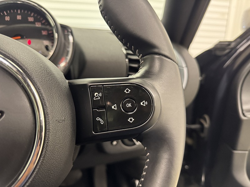 MINI Clubman 1.5 Cooper Exclusive Estate 6dr Petrol Steptronic Euro 6 (s/s) (136 ps) - U119439