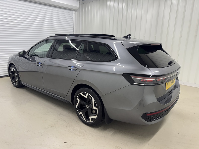 Volkswagen Passat 1.5 eTSI MHEV R-Line Estate 5dr Petrol Hybrid DSG Euro 6 (s/s) (150 ps) - U119447