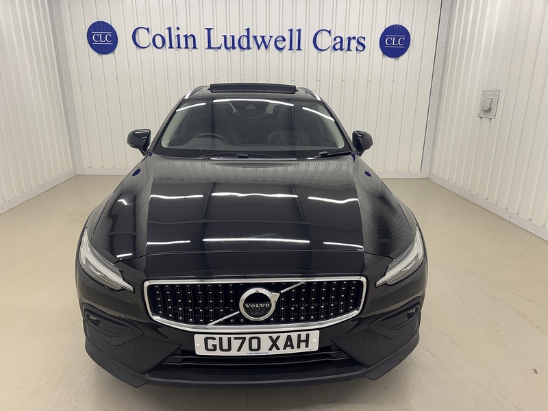 Volvo V60 Cross Country 2.0 T5 Plus Estate 5dr Petrol Auto AWD Euro 6 (s/s) (250 ps) - U119450