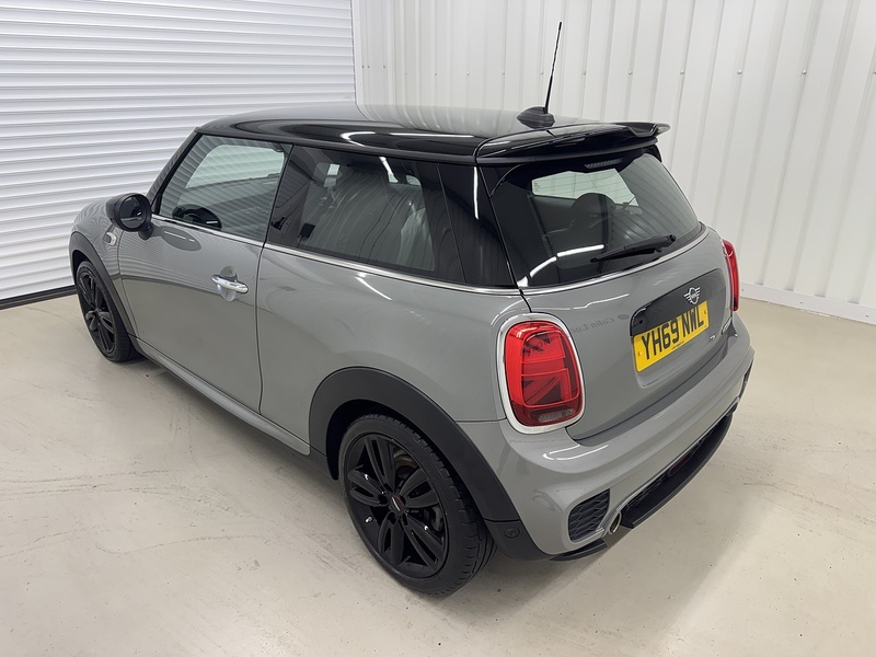 MINI Hatch 1.5 Cooper Sport Hatchback 3dr Petrol Manual Euro 6 (s/s) (136 ps) - U119454