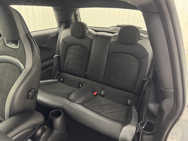 MINI Hatch 1.5 Cooper Sport Hatchback 3dr Petrol Manual Euro 6 (s/s) (136 ps) - U119454