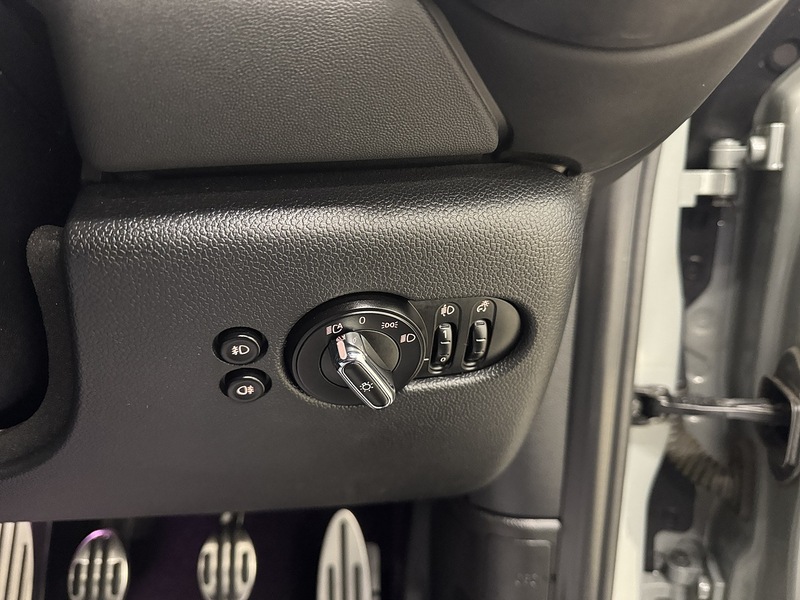MINI Hatch 1.5 Cooper Sport Hatchback 3dr Petrol Manual Euro 6 (s/s) (136 ps) - U119454