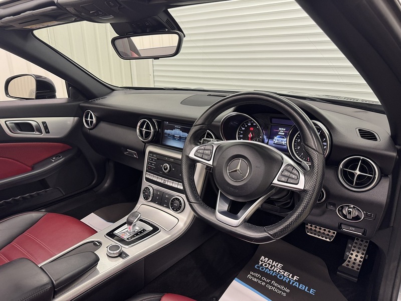 Mercedes-Benz SLC 2.0 SLC200 GPF AMG Line Convertible 2dr Petrol G-Tronic Euro 6 (s/s) (184 ps) - U119459