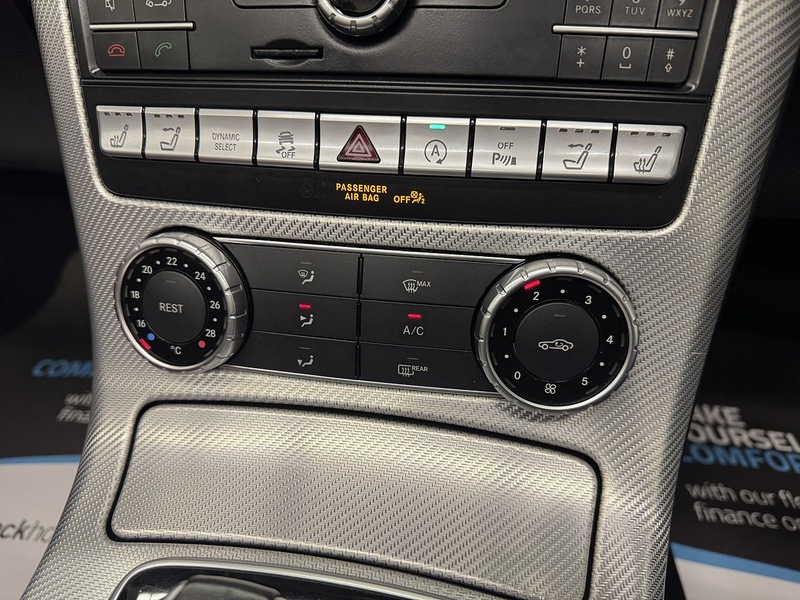Mercedes-Benz SLC 2.0 SLC200 GPF AMG Line Convertible 2dr Petrol G-Tronic Euro 6 (s/s) (184 ps) - U119459