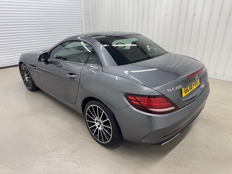 Mercedes-Benz SLC 2.0 SLC200 GPF AMG Line Convertible 2dr Petrol G-Tronic Euro 6 (s/s) (184 ps) - U119459