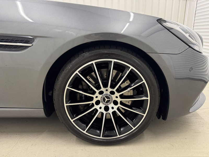 Mercedes-Benz SLC 2.0 SLC200 GPF AMG Line Convertible 2dr Petrol G-Tronic Euro 6 (s/s) (184 ps) - U119459