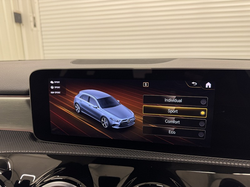 Mercedes-Benz A Class 1.3 A200 AMG Line (Premium) 7G-DCT Euro 6 (s/s) 5dr - U119462
