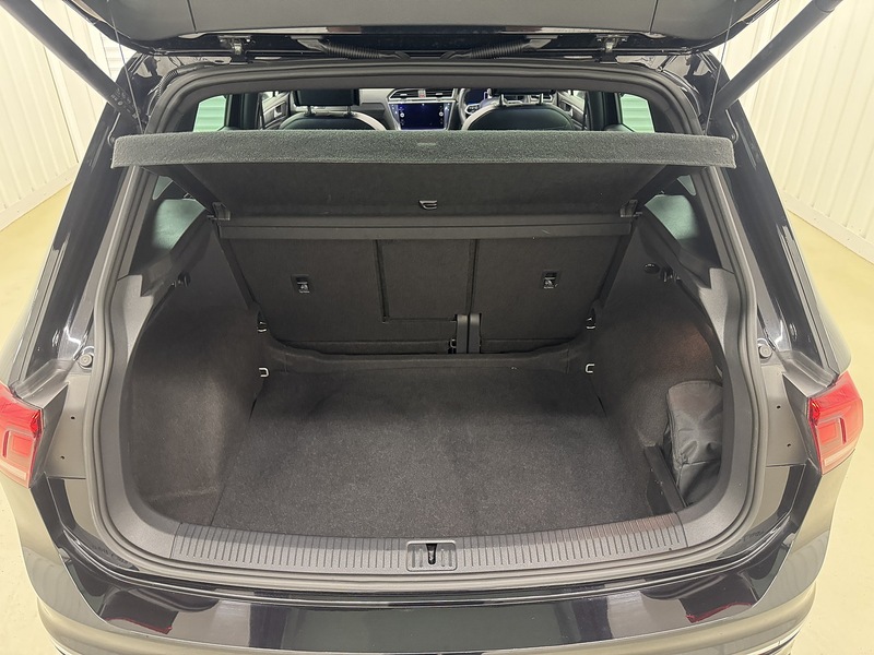 Volkswagen Tiguan 1.5 TSI R-Line SUV 5dr Petrol DSG Euro 6 (s/s) (150 ps) - U119464