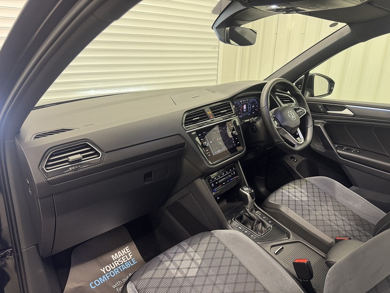 Volkswagen Tiguan 1.5 TSI R-Line SUV 5dr Petrol DSG Euro 6 (s/s) (150 ps) - U119464