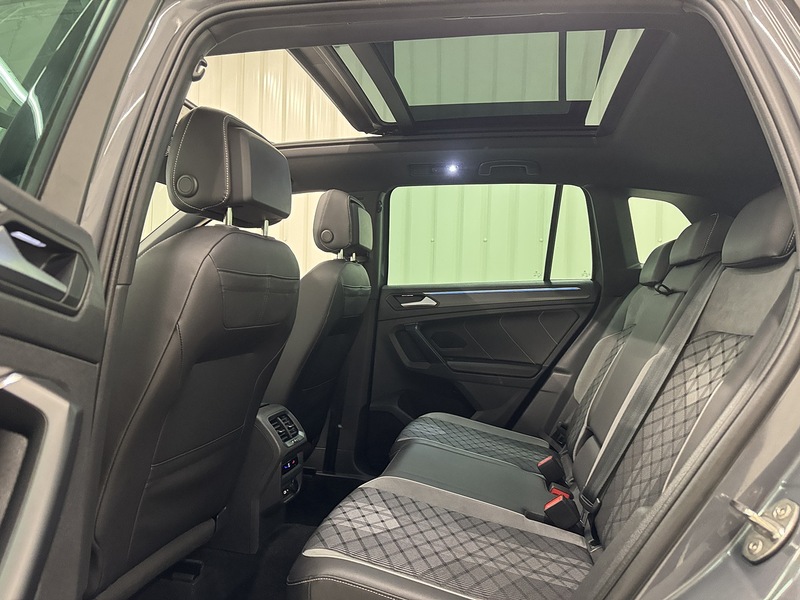 Volkswagen Tiguan 1.5 TSI R-Line SUV 5dr Petrol DSG Euro 6 (s/s) (150 ps) - U119466