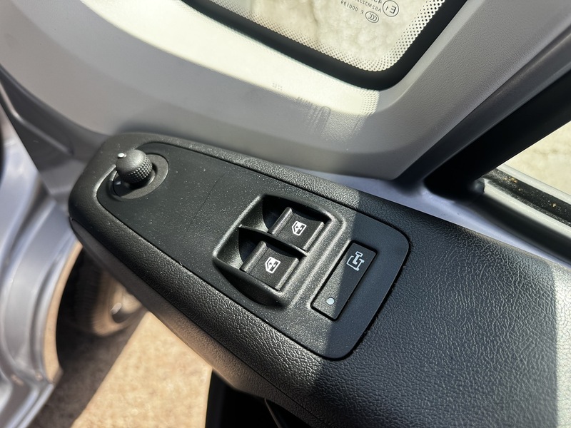 Peugeot Boxer 2.2 BlueHDi 335 Professional Premium + L2 H2 Euro 6 (s/s) 5dr - U119471
