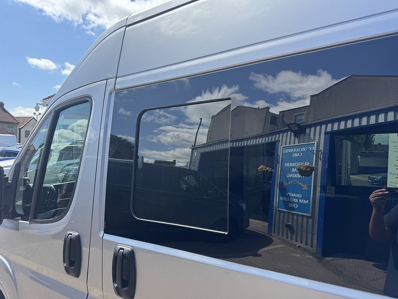 Peugeot Boxer 2.2 BlueHDi 335 Professional Premium + L2 H2 Euro 6 (s/s) 5dr - U119471