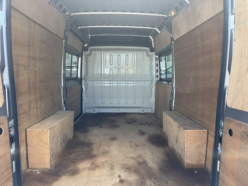Peugeot Boxer 2.2 BlueHDi 335 Professional Premium + L2 H2 Euro 6 (s/s) 5dr - U119471