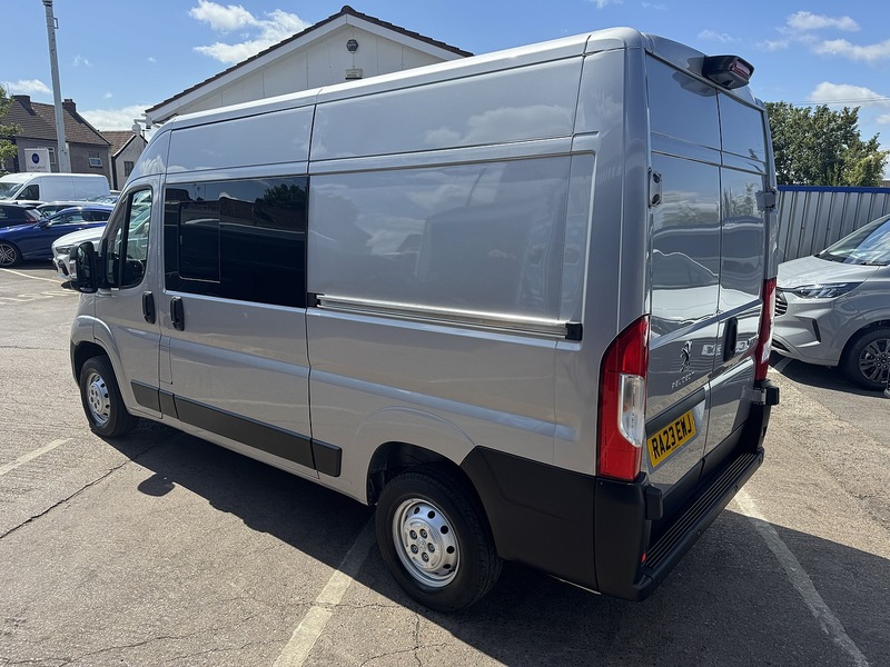 Peugeot Boxer 2.2 BlueHDi 335 Professional Premium + L2 H2 Euro 6 (s/s) 5dr - U119471