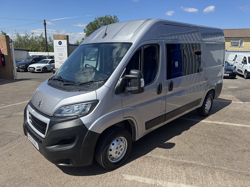 Peugeot Boxer 2.2 BlueHDi 335 Professional Premium + L2 H2 Euro 6 (s/s) 5dr - U119471