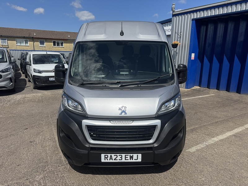 Peugeot Boxer 2.2 BlueHDi 335 Professional Premium + L2 H2 Euro 6 (s/s) 5dr - U119471