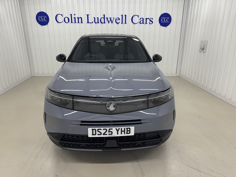 Vauxhall Grandland 1.2 GS SUV 5dr Petrol Hybrid e-DCT Euro 6 (s/s) (136 ps) - U119472