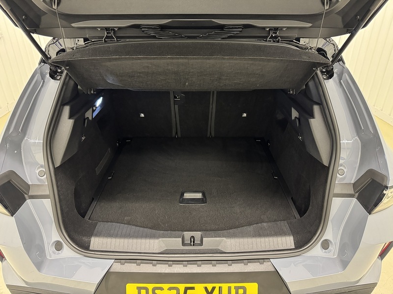 Vauxhall Grandland 1.2 GS SUV 5dr Petrol Hybrid e-DCT Euro 6 (s/s) (136 ps) - U119472