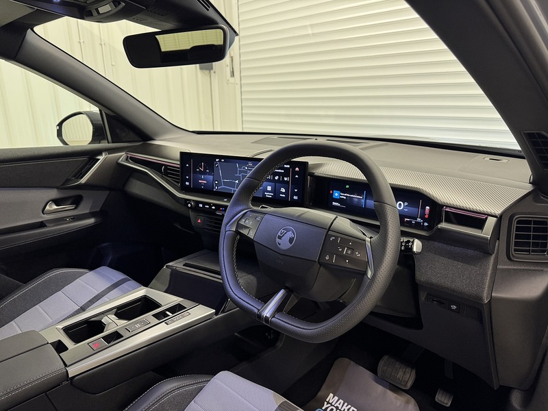 Vauxhall Grandland 1.2 GS SUV 5dr Petrol Hybrid e-DCT Euro 6 (s/s) (136 ps) - U119472