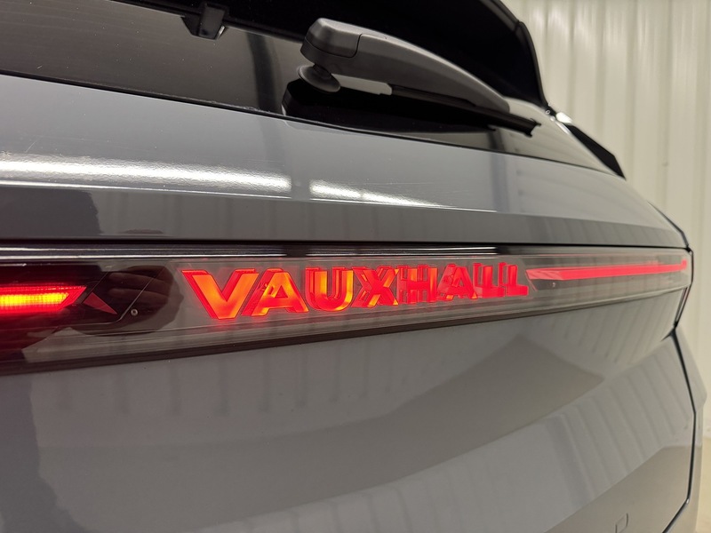 Vauxhall Grandland 1.2 GS SUV 5dr Petrol Hybrid e-DCT Euro 6 (s/s) (136 ps) - U119472