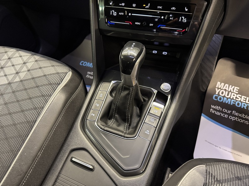 Volkswagen Tiguan 1.5 TSI R-Line DSG Euro 6 (s/s) 5dr - U119479