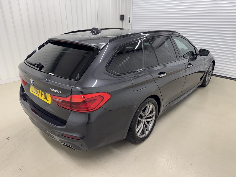 BMW 5 Series 2.0 520d M Sport Touring Auto Euro 6 (s/s) 5dr - U119481