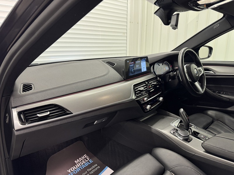 BMW 5 Series 2.0 520d M Sport Touring Auto Euro 6 (s/s) 5dr - U119481